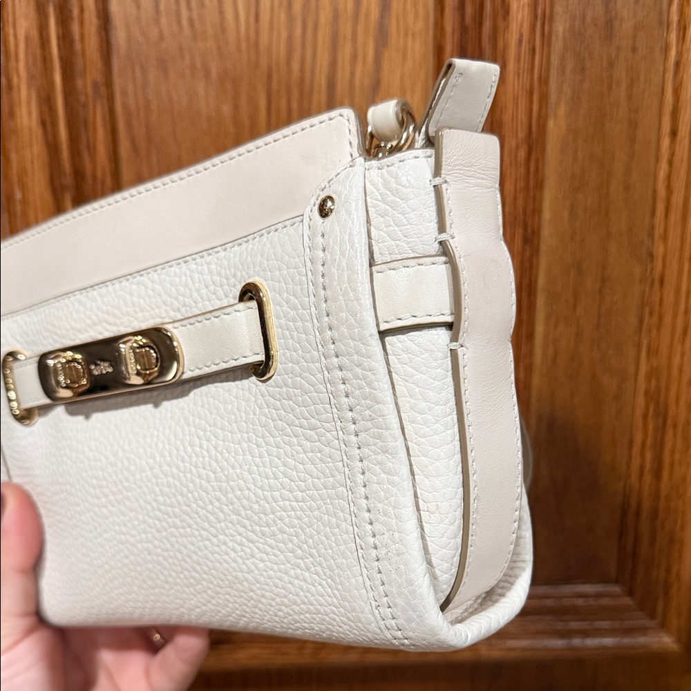 Coach Swagger wristlet/small crossbody bag (ivory/cream) - Picture 2 of 11